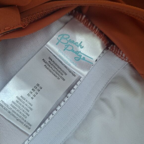 NWOT Beach Party One Piece Swimsuit Lightly Padded Ruched Flattering Size 18 - Picture 5 of 9